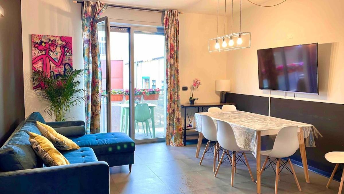 City Center - Modern Flat With Free Parking And Wifi - Apt B Bergamo Bagian luar foto